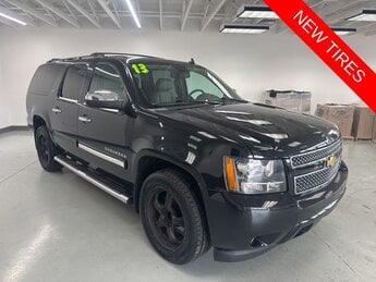 2013 Chevrolet Suburban 1500 LT Automatic Vortec 5.3L V8 SFI Flex Fuel Engine 4 Door SUV 4X4