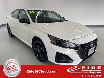 2023 Pearl White Tricoat Nissan Altima 2.5 SR 4 Door Automatic (CVT) 2.5L 4-Cylinder DOHC 16V Engine