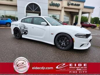 2017 White Knuckle Clearcoat Dodge Charger R/T Scat Pack RWD 4 Door SRT HEMI 6.4L V8 MDS Engine Car Automatic