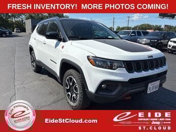 2024 Bright White Clearcoat Jeep Compass Trailhawk SUV 4 Door 2.0L I4 DOHC Engine Automatic 4X4