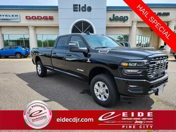 2025 Diamond Black Crystal Pearlcoat Ram 3500 Big Horn Truck 4 Door 6.7L I6 Engine 4X4