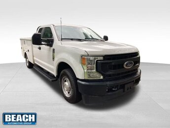 2022 Oxford White Ford Super Duty F-250 SRW XL 6.2L V8 EFI SOHC 16V Flex Fuel Engine 4 Door Automatic Truck