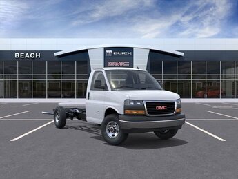 2025 GMC Savana Cutaway 3500 1WT Automatic 2 Door 6.6L V8 Gas engine Specialty Vehicle Cutaway RWD