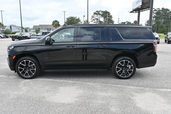2024 Chevrolet Suburban RST Automatic 4X4 4 Door