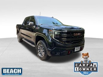 2022 GMC Sierra 1500 AT4 4 Door Automatic EcoTec3 6.2L V8 Engine 4X4 Truck