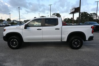 2023 Summit White Chevrolet Silverado 1500 ZR2 EcoTec3 6.2L V8 Engine 4 Door 4X4