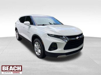 2021 Summit White Chevrolet Blazer LT 2.5L 4-Cylinder Engine Automatic 4 Door