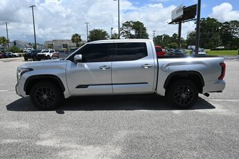 2022 Toyota Tundra Platinum RWD 4 Door 3.4L V6 Engine