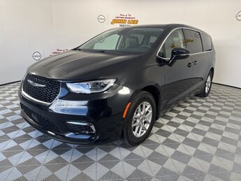 2024 Chrysler Pacifica Touring L FWD 3.6L V6 24V VVT Engine Automatic Van