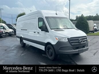 2025 Arctic White Mercedes-Benz Sprinter 2500 Cargo 170 WB Van 3 Door 2.0L 4-Cylinder Engine