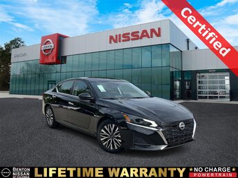 2023 Super Black Clearcoat Nissan Altima 2.5 SV Car 2.5L 4-Cylinder DOHC 16V Engine Automatic (CVT) FWD 4 Door