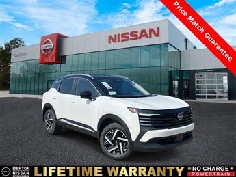 2025 Aspen White Tricoat/Super Black Nissan Kicks SV FWD Automatic (CVT) SUV