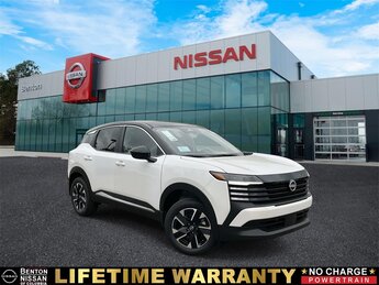 2025 Aspen White Tricoat/Super Black Nissan Kicks SV SUV Automatic (CVT) 4 Door 2.0L DOHC Engine