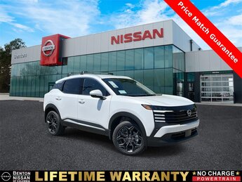 2025 Aspen White Tricoat Nissan Kicks SR 2.0L DOHC Engine FWD 4 Door