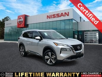 2023 Brilliant Silver Metallic Nissan Rogue SL Automatic (CVT) AWD 1.5L I3 Turbocharged DOHC 12V LEV3-ULEV50 201hp Engine 4 Door SUV