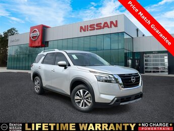2025 Brilliant Silver Metallic Nissan Pathfinder SL 3.5L V6 DOHC Engine SUV 4 Door FWD