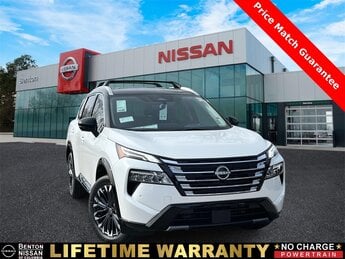 2025 Everest White Pearl/Super Black Nissan Rogue Platinum 1.5L DOHC Engine Automatic (CVT) FWD SUV