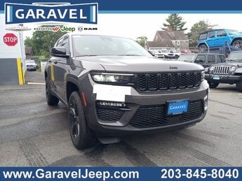 2025 Baltic Gray Metallic Clearcoat Jeep Grand Cherokee Limited 4X4 4 Door SUV