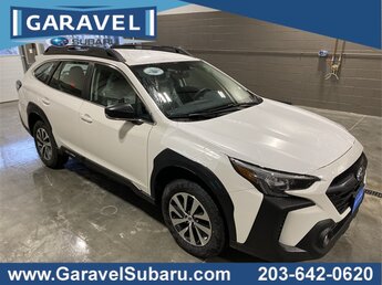 2025 Crystal White Pearl Subaru Outback 2.5i Automatic (CVT) 2.5L 4-Cylinder DOHC 16V Engine AWD