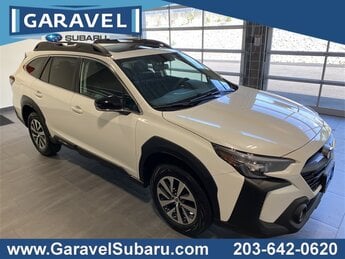 2025 Crystal White Pearl Subaru Outback Premium Automatic (CVT) AWD 4 Door SUV 2.5L 4-Cylinder DOHC 16V Engine