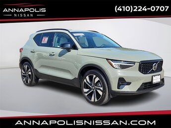 2023 Sage Green Metallic Volvo XC40 Ultimate Dark Theme AWD 4 Door SUV 2.0L I4 Turbocharged DOHC 16V LEV3-ULEV70 Engine Automatic