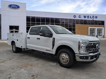 2024 Ford Super Duty F-350 DRW XL Automatic 4 Door Intercooled Turbo Diesel V-8 6.7 L/406 Engine Truck RWD
