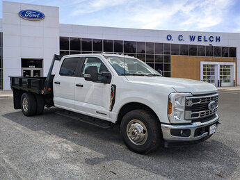 2024 Ford Super Duty F-350 DRW XL 4 Door Automatic Intercooled Turbo Diesel V-8 6.7 L/406 Engine RWD Truck