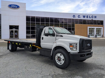 2025 Oxford White Ford F-650SD 2 Door Truck Regular Unleaded V-8 7.3 L Engine