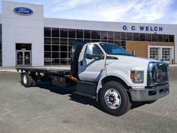 2025 Ford F-750SD Automatic Regular Unleaded V-8 7.3 L Engine Truck