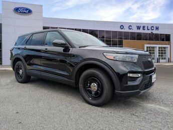 2025 Ford Police Interceptor Utility Twin Turbo Premium Unleaded V-6 3.0 L/183 Engine 4 Door Automatic SUV