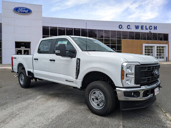 2025 Oxford White Ford Super Duty F-250 SRW XL Automatic 4 Door Intercooled Turbo Diesel V-8 6.7 L/406 Engine 4X4