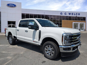 2025 White Ford Super Duty F-350 SRW King Ranch 4 Door Truck Automatic Intercooled Turbo Diesel V-8 6.7 L/406 Engine 4X4