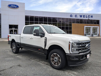 2025 Star White Metallic Tri-Coat Ford Super Duty F-350 SRW King Ranch 4X4 Intercooled Turbo Diesel V-8 6.7 L/406 Engine Automatic 4 Door