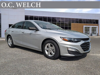2022 Silver Ice Metallic Chevrolet Malibu LS Turbocharged Gas I4 1.5L/91 Engine 4 Door FWD Car