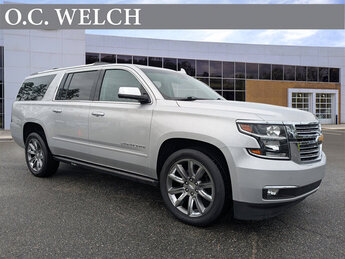 2018 Chevrolet Suburban Premier Automatic Gas/Ethanol V8 5.3L/ Engine SUV
