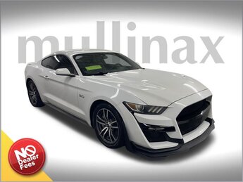 2016 Oxford White Ford Mustang GT 5.0L V8 Ti-VCT Engine RWD Car Manual