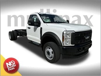 2024 Oxford White Ford Super Duty F-600 2 Door Automatic RWD 7.3L V8 PFI OHV 16V Federal 335hp Engine Truck