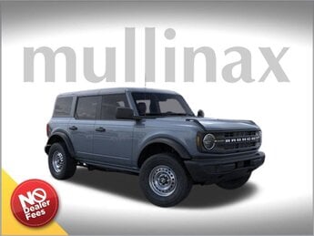 2025 Azure Gray Metallic Tri-Coat Ford Bronco Base 4 Door 2.3L EcoBoost I-4 Engine SUV 4X4