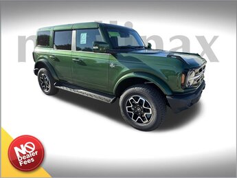2025 Eruption Green Metallic Ford Bronco Outer Banks SUV 4 Door Automatic 2.3L EcoBoost I-4 Engine