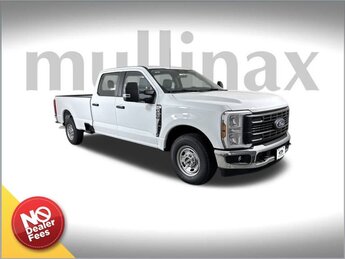 2025 Ford Super Duty F-250 SRW XL Truck RWD 4 Door 6.8L V8 Engine Automatic