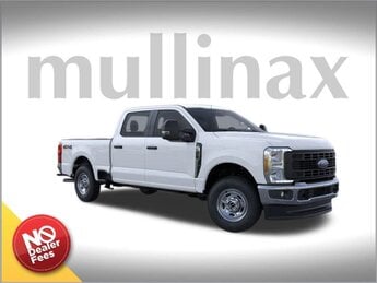 2025 Oxford White Ford Super Duty F-250 SRW XL Automatic 6.8L V8 Engine 4X4 4 Door Truck