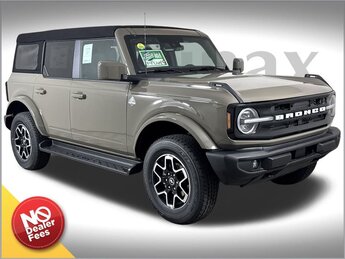 2025 Marsh Gray Ford Bronco Outer Banks 2.3L EcoBoost I-4 Engine Automatic 4X4