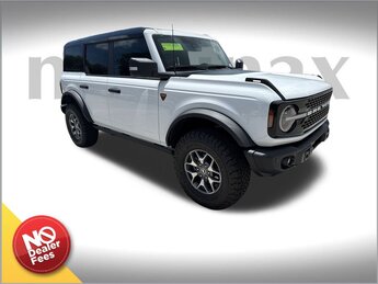 2025 Oxford White Ford Bronco Badlands 2.7L EcoBoost V6 Engine 4 Door Manual