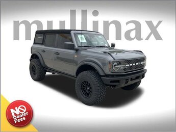 2024 Carbonized Gray Metallic Ford Bronco Badlands 4X4 Automatic 4 Door