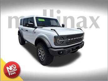2025 Oxford White Ford Bronco Badlands Automatic 2.7L EcoBoost V6 Engine 4 Door 4X4 SUV