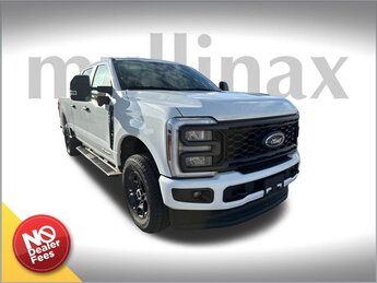 2025 Oxford White Ford Super Duty F-250 SRW STX 4X4 4 Door Truck Automatic Power Stroke 6.7L V8 DI 32V OHV Turbodiesel Engine