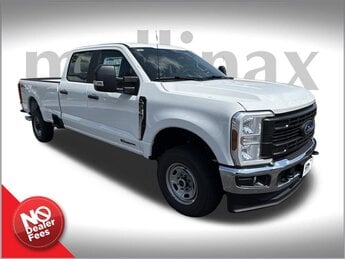 2025 Oxford White Ford Super Duty F-350 SRW XL Automatic 4X4 4 Door Power Stroke 6.7L V8 DI 32V OHV Turbodiesel Engine