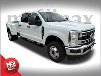 2025 Ford Super Duty F-350 DRW XLT Automatic 4X4 7.3L 8-Cylinder PFI Engine