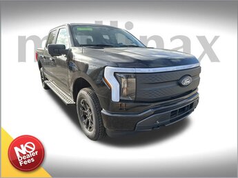 2025 Black Ford F-150 Lightning XLT Automatic 4 Door Truck Electric Motor Engine AWD