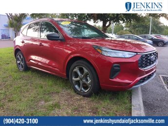 2024 Rapid Red Metallic Tinted Clearcoat Ford Escape ST-Line Automatic 4 Door FWD SUV Intercooled Turbo Premium Unleaded I-3 1.5 L/91 Engine